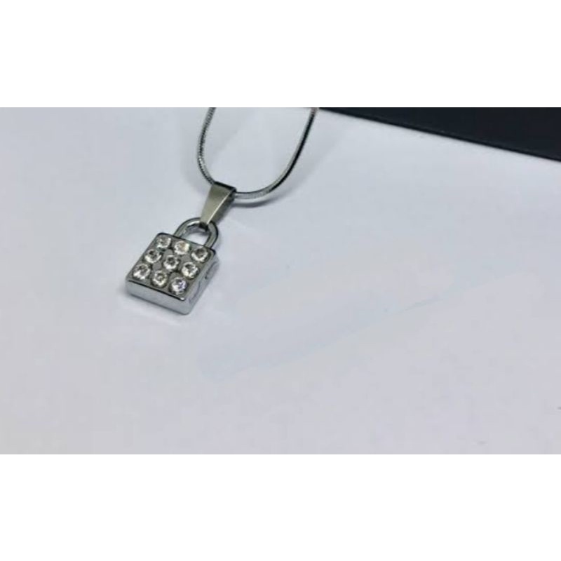 KALUNG TITANIUM LIONTIN GEMBOK WANITA ANTI KARAT DAN TIDAK LUNTUR STAINLEES STEEL BAJA TERBARU