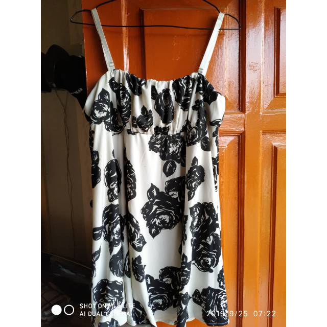 DRESS PANTAI FLOWER