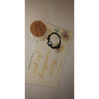 Cincin inisial aesthetic