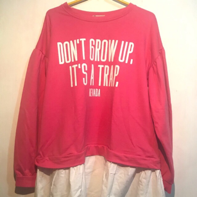 Sweater Nevada Preloved