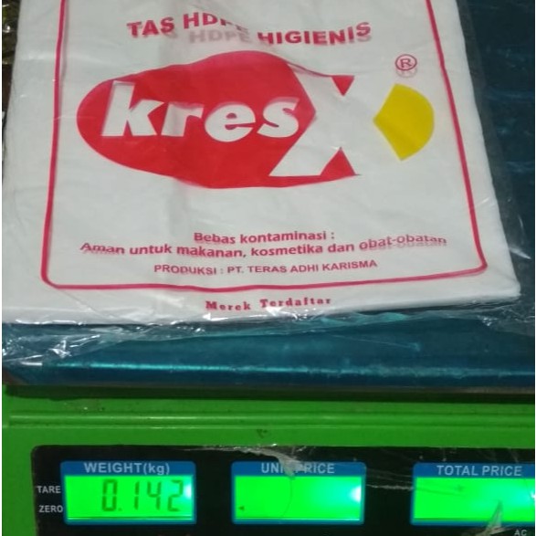 MURAH BANGET!!! Plastik Kresek Warna Putih Merk Kres-X Uk Tanggung ( 21/24 )