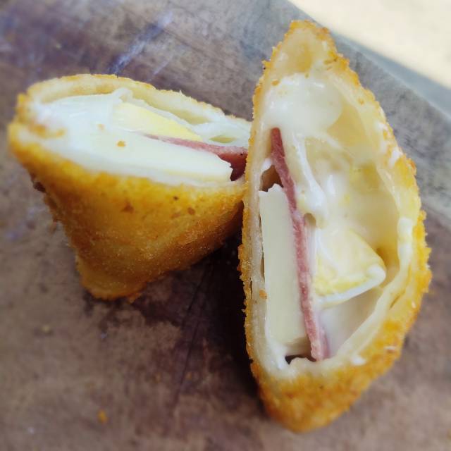 

Risol smoked beef and cheese