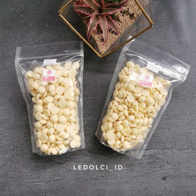 

CALLEBAUT MILK DARK WHITE CHOCOLATE COUVERTURE REPACK 500 GRAM - DARK 500 GRAM