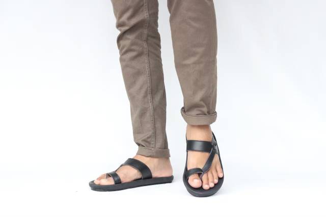 READY STOCK - Sandal Kasual Sandal Jepit Sandal Kulit Sandal Pria Sandal Import Sandal Slop Cevany