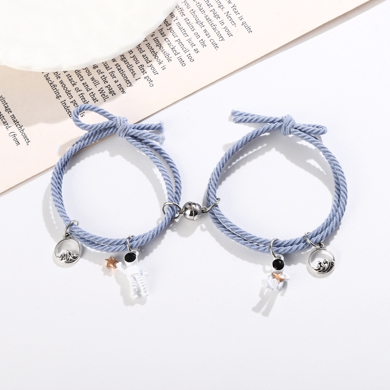 2 Pc Korea Ins Gelang Astronot Pasangan Rantai Magnet Gelang Dikepang Cinta Hadiah Lucu-Won