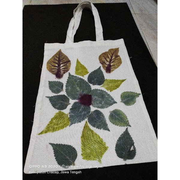 Tas Tote Bag Ecoprint Motif Asli Dari Daun Dan Bunga