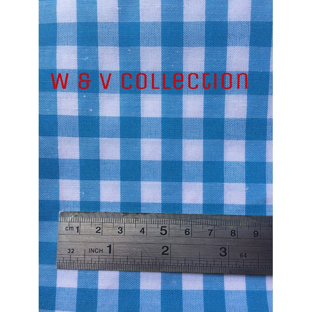 Kain Kotak biru turkish putih 1cm lebar 150cm.