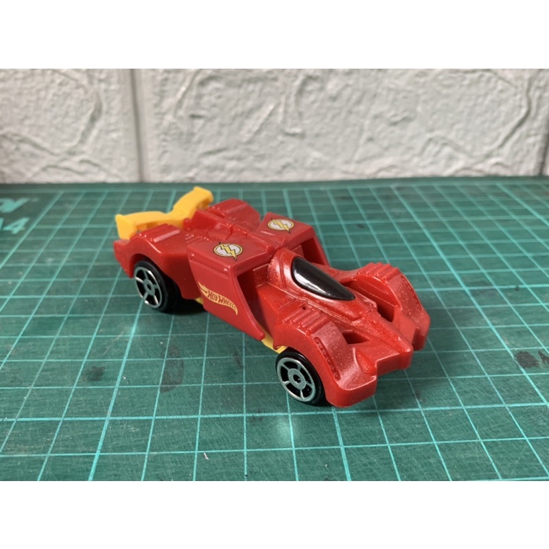 Mainan Happy Meal Mcdonald’s Hot Wheels X Justice League the Flash
