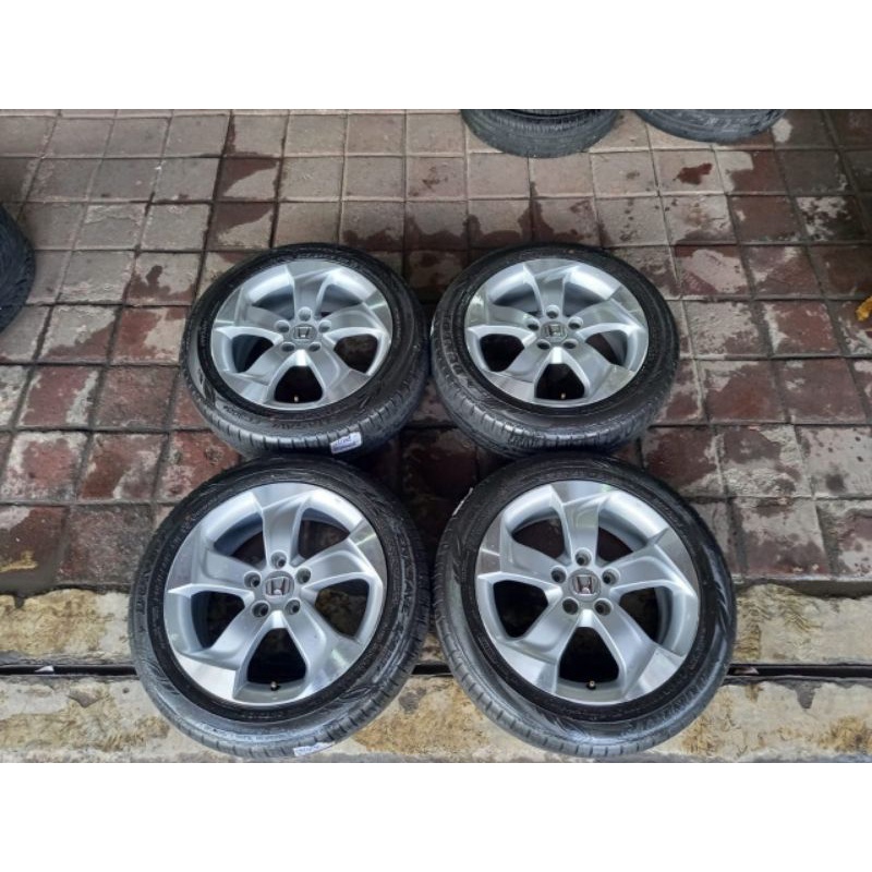 VELG SEKEN BEKAS MOBIL HRV RING 17 + BAN 205 50 R17 COCOK UNTUK ERTIGA INOVA BRV