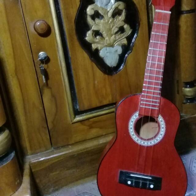 Ukulele senar 3