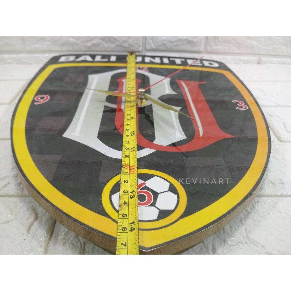 KevinArt Jam Dinding Custom Kayu Unik KADO Pernikahan Ulang tahun Wisuda GAMBAR Logo BALI UNITED