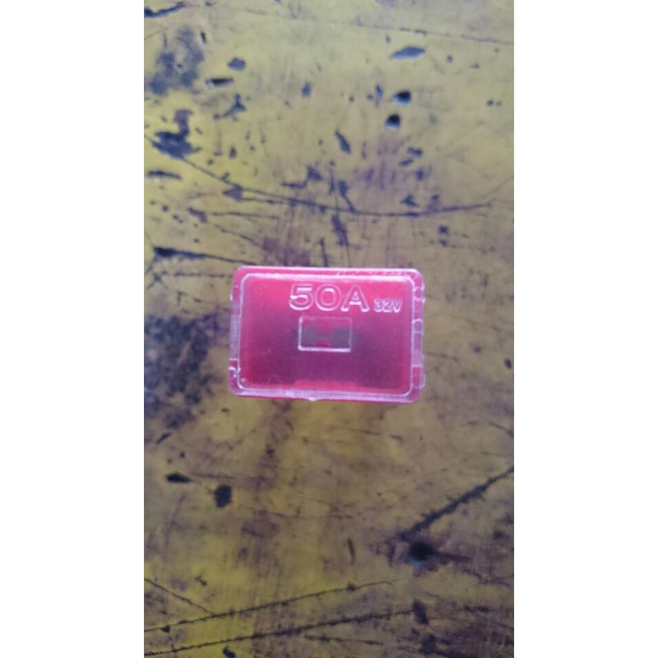 Sekring pusat kaki lurus 50A