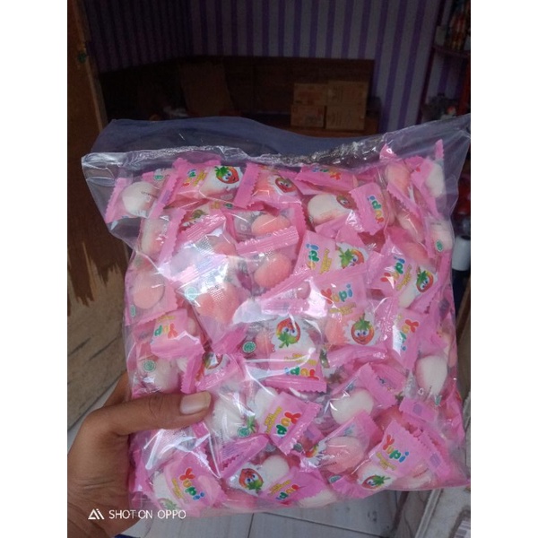 

YUPI STRAWBERRY KISS KILOAN 500gr EXPIRED 2026