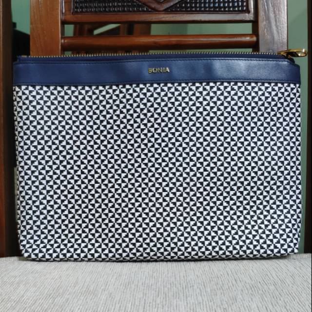 Tas Clutch Bonia Catur BARU