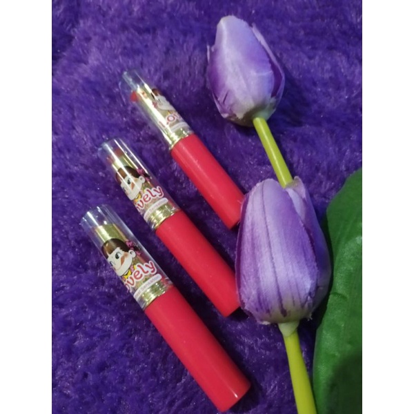 lipstik peiyen lovly