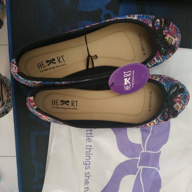 Preloved sepatu the little things she needs belom pernah di pakai size 38