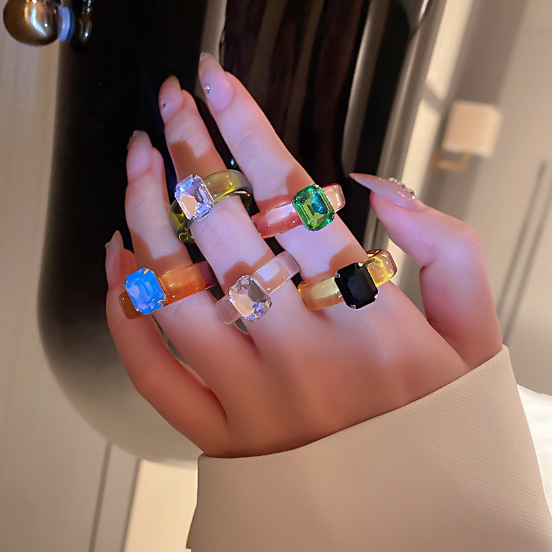 Cincin Berlian Bahan Resin Gaya Korea Untuk Wanita