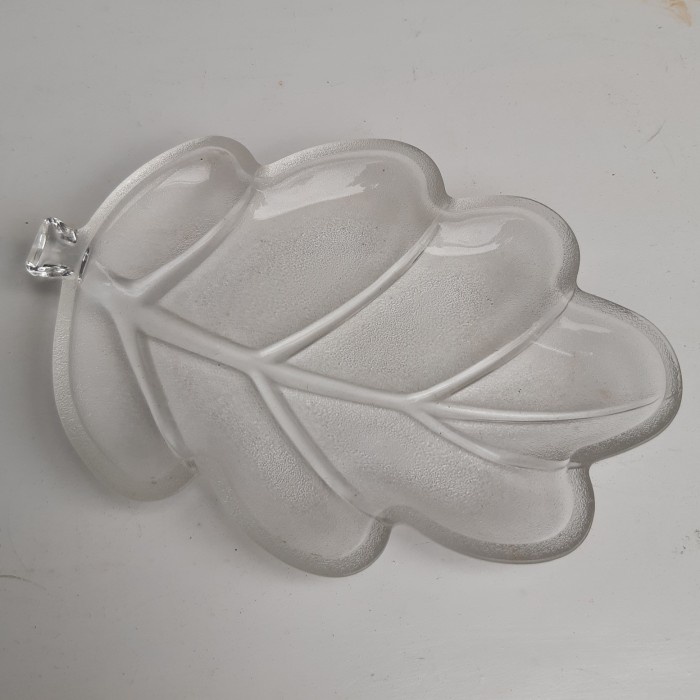 Homedecorbandung_Megaputeri | Barang Antik  | Asbak Beling Daun Pepaya Antik| Bisa Bayar Ditempat | 