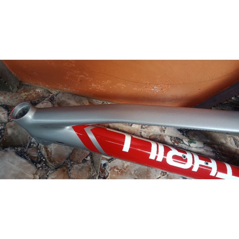 frame thrill fervent