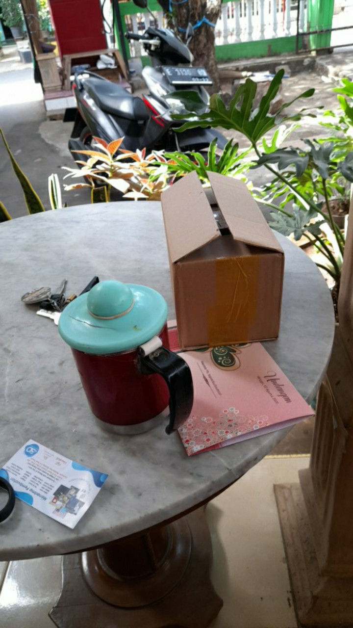 Kado - Hadiah - Pajangan - Couple - Hadiah Couple - Mug Couple - Custom - Mug