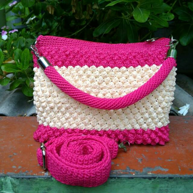 

Tas rajut motif bubble