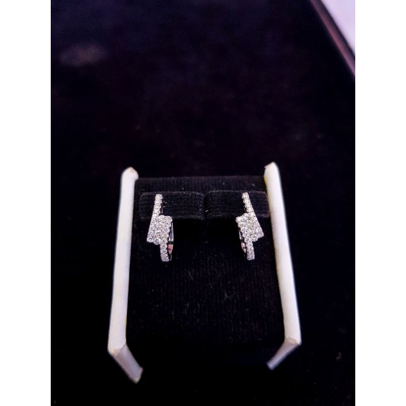 giwang jepit emas putih berlian model terbaru