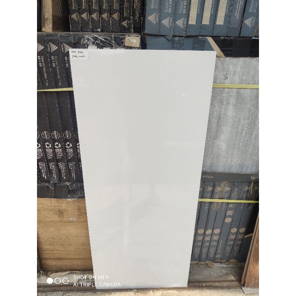 Granit Lantai 60x120 Glazed Polizhed Kw1 Piur White/Putih Solid By GARUDA