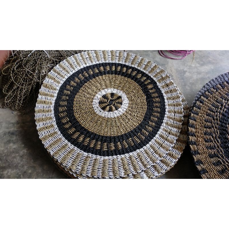 Rug anyaman / karpet anyaman / karpet decorasi / karpet display