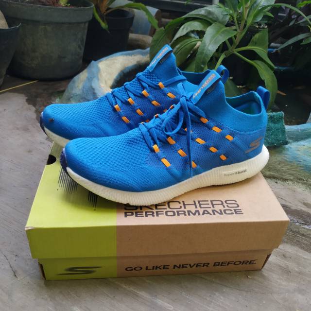 skechers go run 7 hyper burst