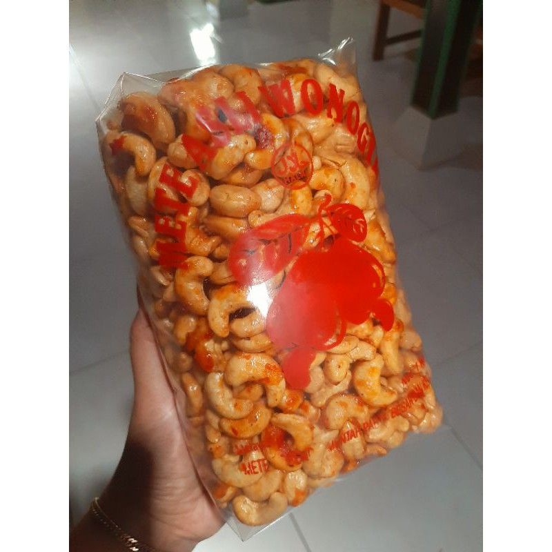 

Kacang Mede Mete Mente Pedas Manis 500 Gram
