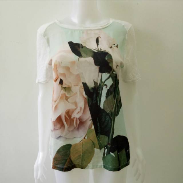 Preloved blus putih satin floral Zara (floral pastel print top)