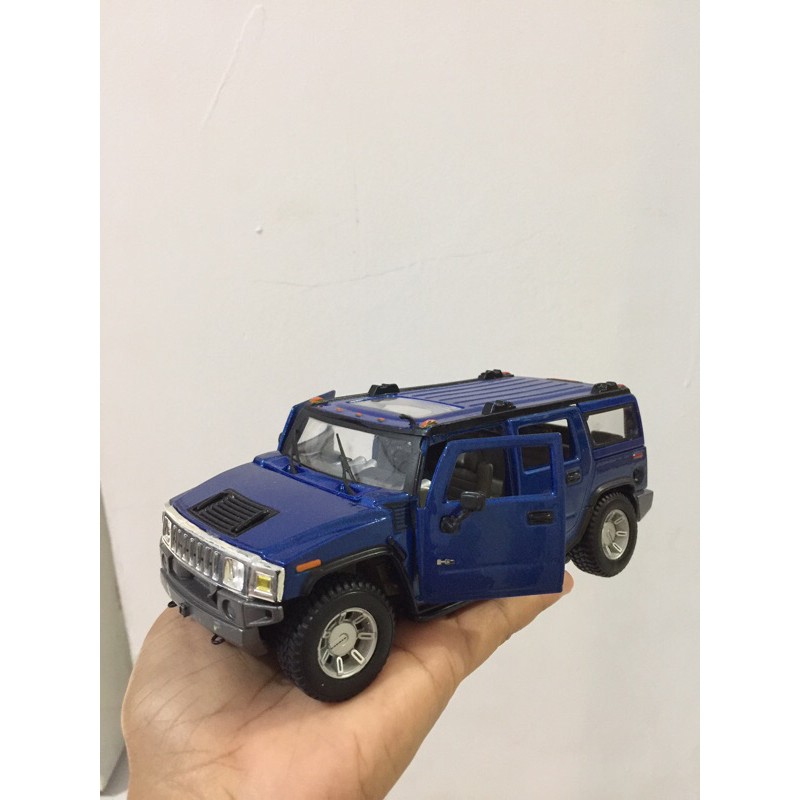 diecast hummer maisto