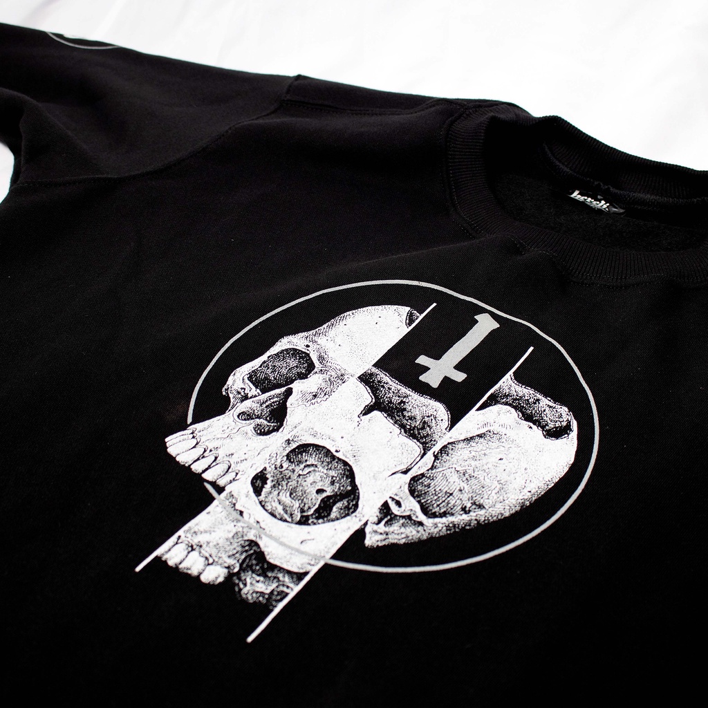 Heretic - Crewneck Sweatshirt - Broken Skull