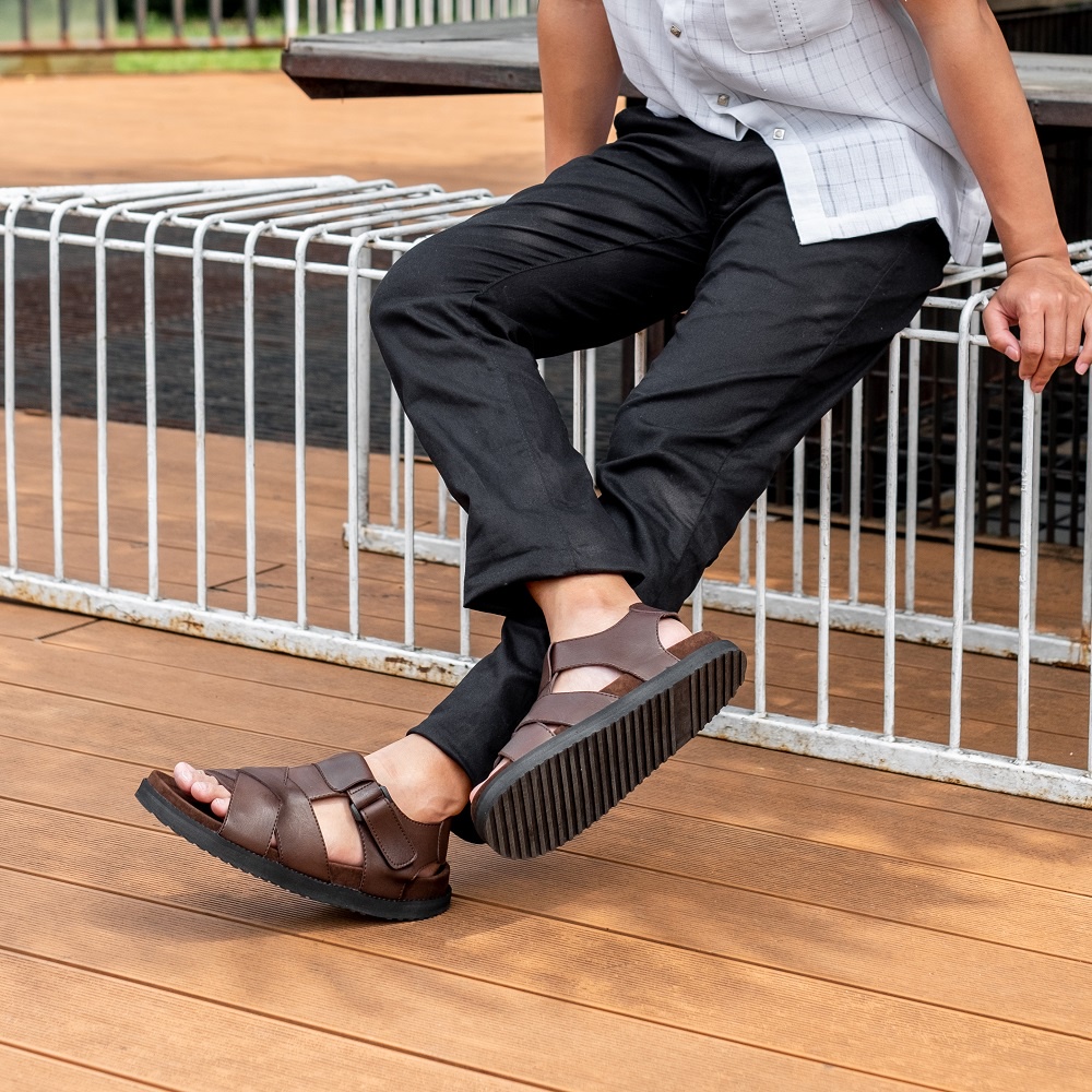 Caster Brown | Sendal Casual Coklat Original Kasual Chunky Pria Cowok Sandal | FORIND x Giant Flames