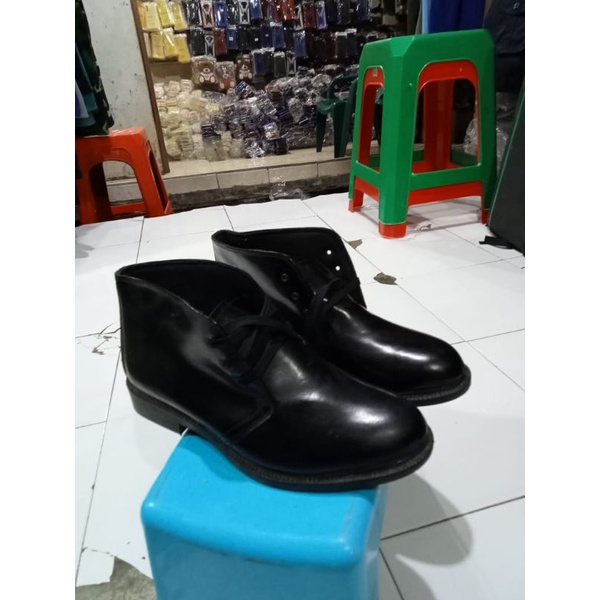 SEPATU PDH/SATPAM