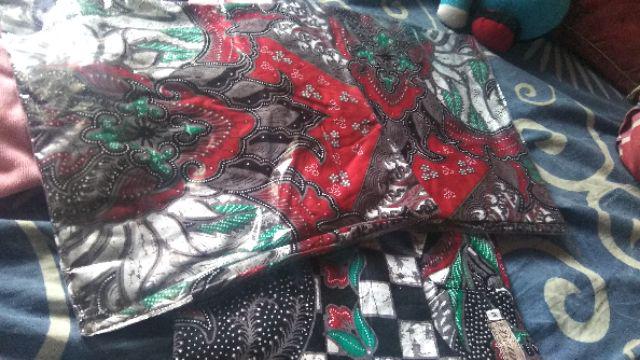 Geser =》》atasan Batik Wanita Motif Batik