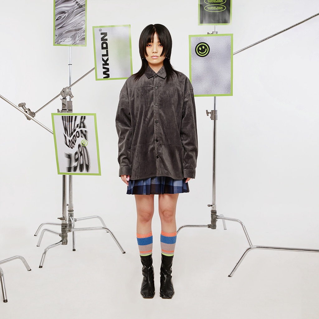 WILL-K LONDON "WKLDN" Coach Jacket in Shine Grey