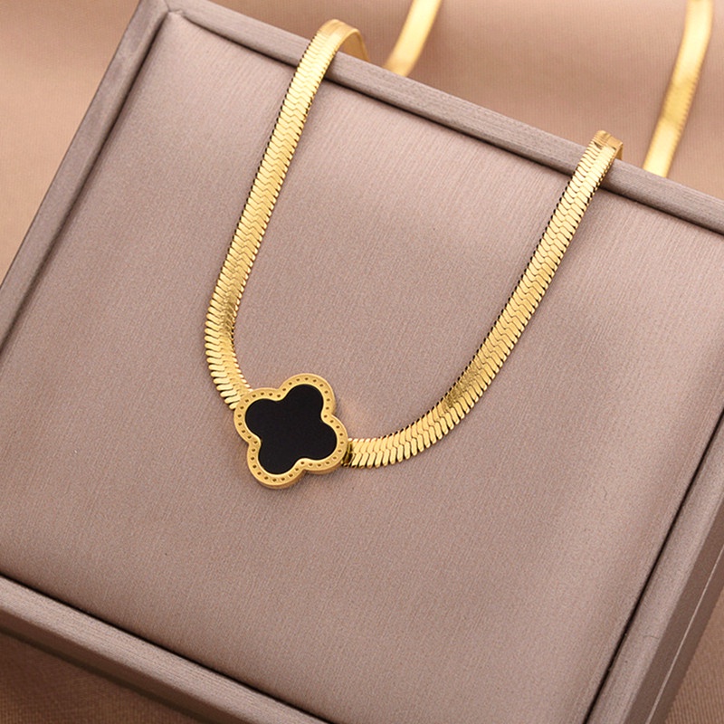 Kalung Rantai dengan Liontin Baja Titanium Premium Lapis Warna Emas 18K Ala Korea Untuk Wanita