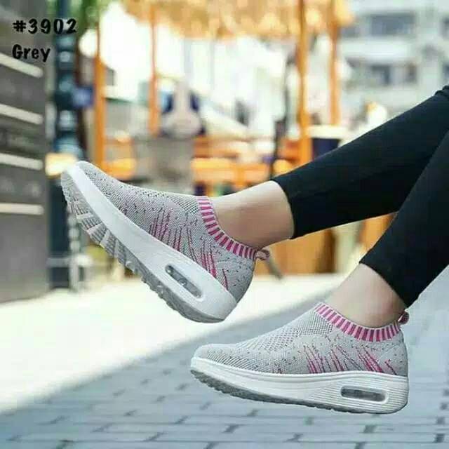 Sepatu Perempuan/ Wanita Slip On Casual Trendy Eagle Kekinian