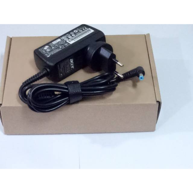 ADAPTOR LAPTOP/CHARGER LAPTOP ACER ASPIRE ONE 522 532H 533 722 725 753 756 D257 D260 D270 19V2.15A