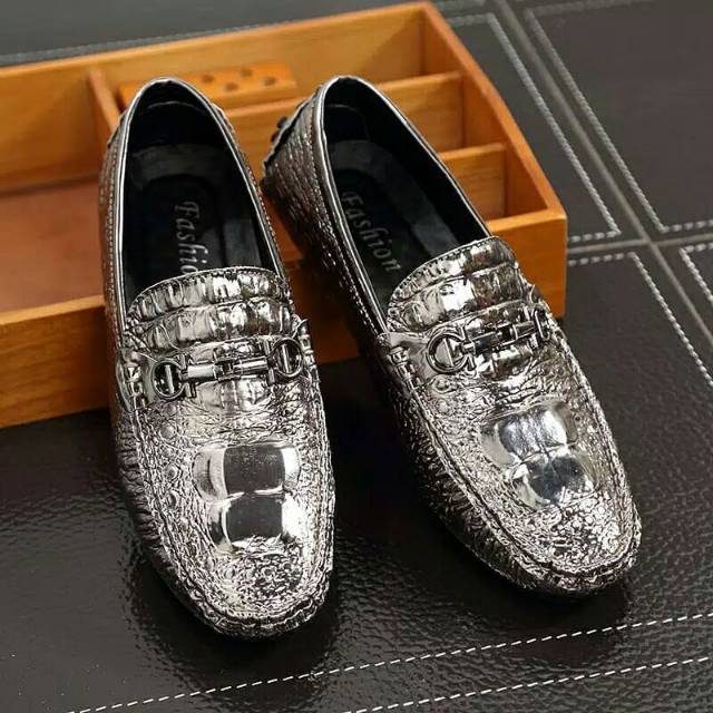 SEPATU PRIA IMPORT KOREA