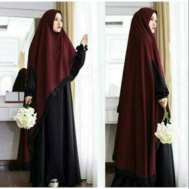 

LYRA VIRNA BLACK