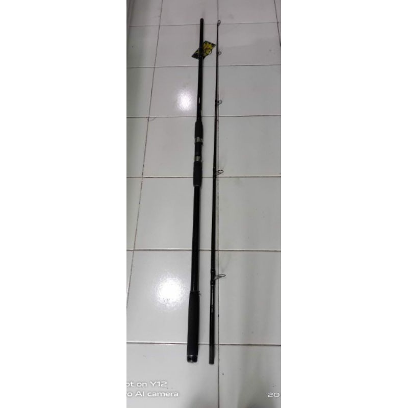 joran sambung 2 carbon kaku tornado queen fish 270 300
