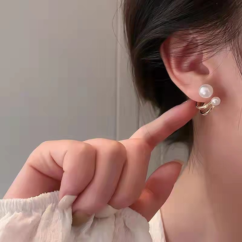 Anting Tusuk Aksen Mutiara Imitasi Gaya Korea Untuk Wanita