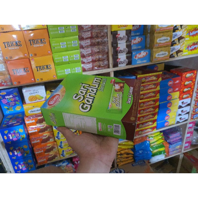 

Sarigandum Sandwitch 38,5 gr per box isi 12 pcs