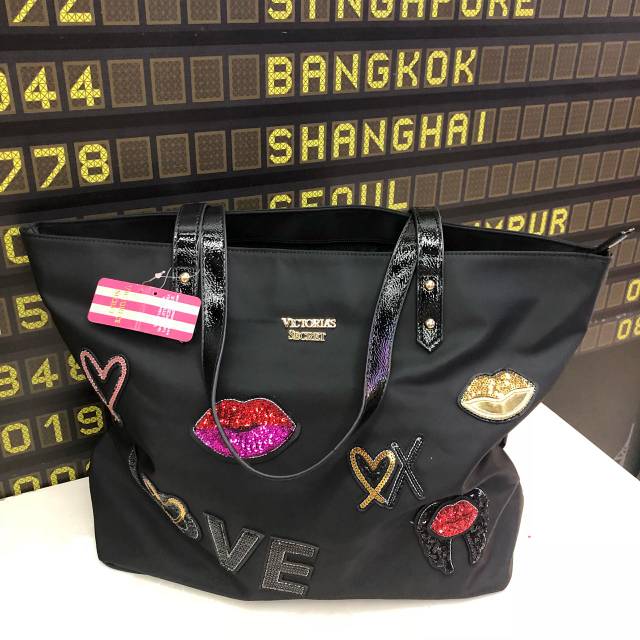 victoria secret tote bag / victoria secret love kiss patch tote bag / vs nylon tote bag / tas kerja