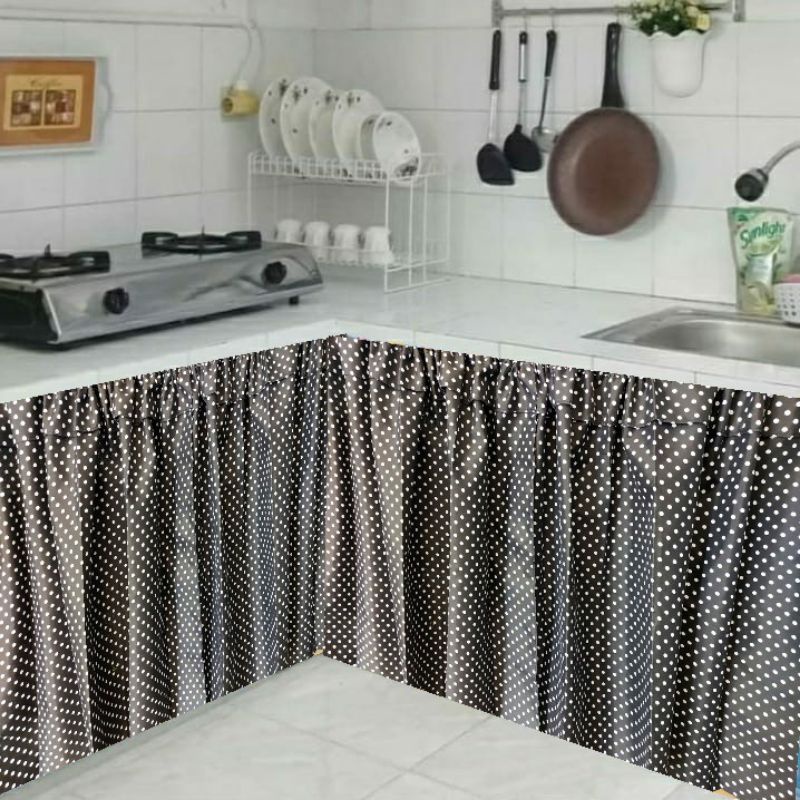 Gorden kolong dapur polkadot hitam