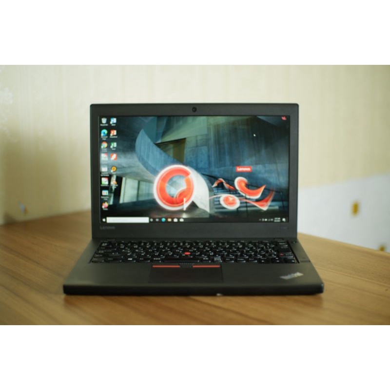 Lenovo ThinkPad X260 Laptop Ultrabook Intel Core i5-6300U 8GB DDR4 256GB SSD 12.5 inci Hitam