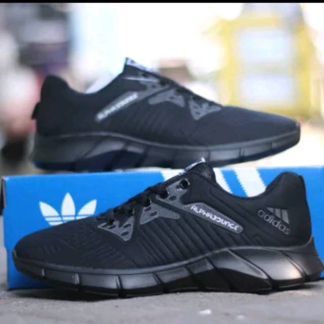 SEPATU SEKOLAH HITAM POLOS ADIDAS SEPATU SNEAKERS PRIA DAN WANITA