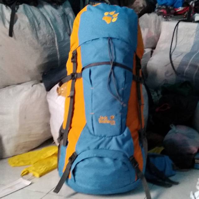 Tas gunung atau carrier jack wolfskin 70+5L